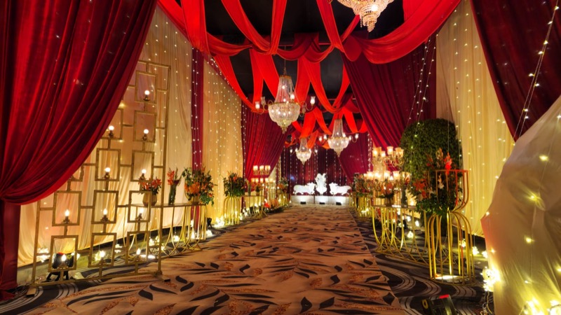 Wedding decoration with elegant floral setup